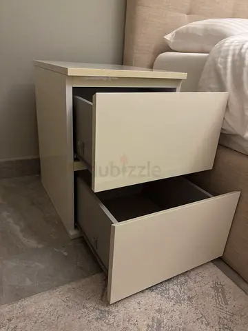 Ikea malm nightstand (2 drawers)