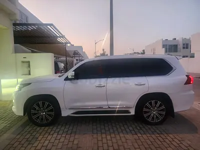 Lexus LX 570 Platinum 2016 GCC Specs
