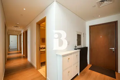 High-Floor Furnished | Semi-Closed Kitchen