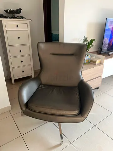 Comfortable Grey Leather Accent Armchair with Metal Legs