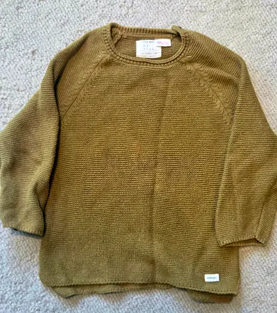Zara baby Olive green knit sweater, size tag looks like 2-3Y (kids) - good condition