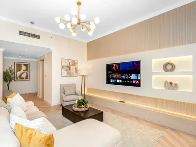 New LUX Upgraded 3BD Sea Views, Gym, Pool