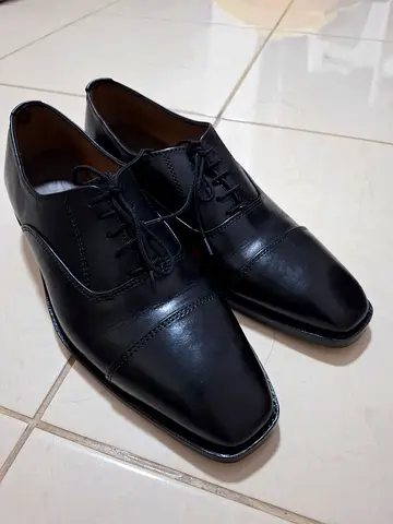 Hand made black leather with leather sole new shoes.