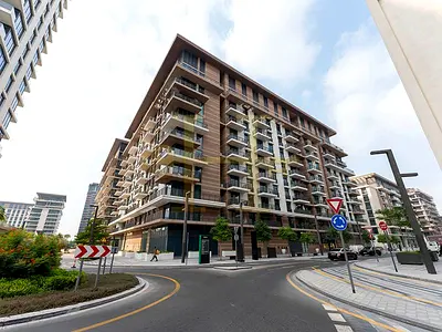 LUXURY 3-BEDROOM APARTMENT WITH AN ADDITIONAL MASTER SUITE | PRIME CITY WALK LOCATION