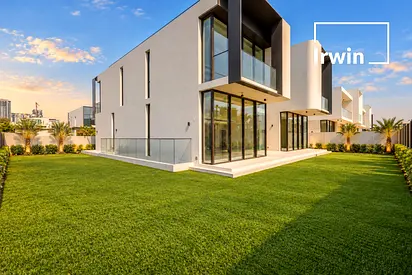 Large Plot | Corner Villa | Next to Clubhouse