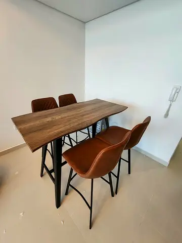 Dining Table + 4 chairs