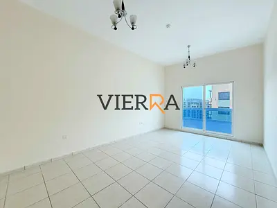 Spacious unit Close to Souq Extra& PublicTransport