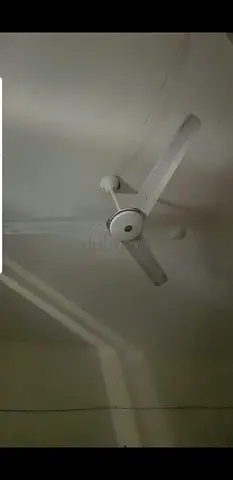 White 3-Blade Ceiling Fan – Working Condition with  regulator