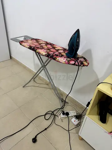 Tefal Steam Iron + FREE Ironing Board Working Perfectly Moving Out Sale
