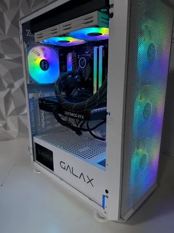 RTX4060 + RYZEN 5 5600X GAMING PC