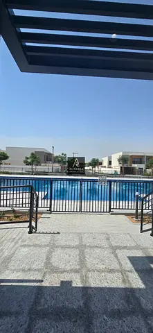 للبيع بسعر لقطه فيلا بمجتمع ازهي / 4 غرف + صاله + غرفه خادمه + 5 حمام / مع خدمات ممتازه جيم + مسبح + ساونا + جاكوزي + جاردن + ملاعب رياضيه