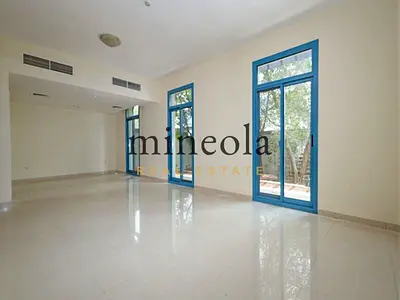 2BR Townhouse | Garden & Street Views | Balcony Access