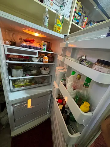 Samsung Large Refrigerator For sale