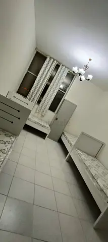 Muhaizinah 4 bed space