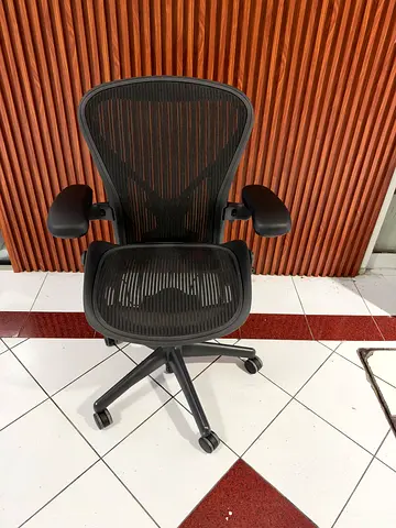 Herman Miller Aeron chair for selling.fully loaded chair
