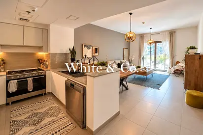 Vacant I 3 BHK + maidsroom I Podium unit