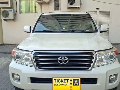 2015 Toyota Land Cruiser GXR GCC Specs .v6 full operation home car gcc