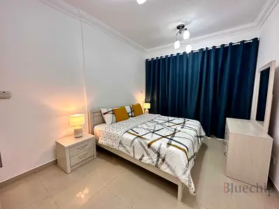 Sea and Sunset View I Well Furnished | Higher Floor