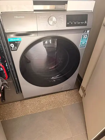Hisense 9kg Front Load Washing Machine — Good Working Condition