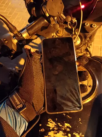 Used Android smartphone - good display, needs battery check