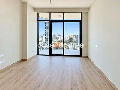 Modern Studio | Premium Amenities | JVC