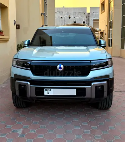 2026 Denza B8 Flagship GCC Specs