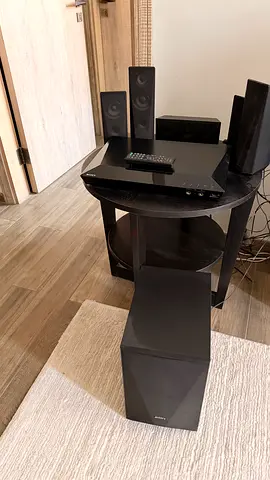 SONY home theater system. 6 speaker surround sound