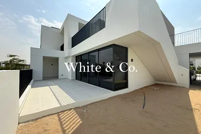 Rare Corner | Greenbelt | Single Row |
