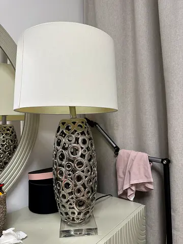 Table lamp