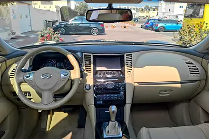 صورة 9 لـ 2019 Infiniti QX70