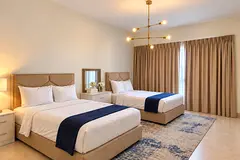 Huge Room for solo / couple / Dubai Marina