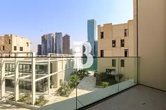 Canal View | Spacious | Waterfront Living