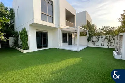 Close to Pool | Corner Villa | Vacant