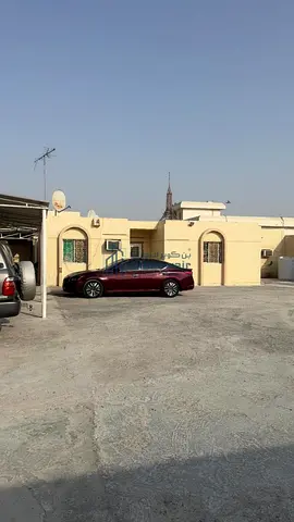 Traditional-style house for sale in the Emirate of Sharjah, in the Mughaidir suburb (Al-Talla area).