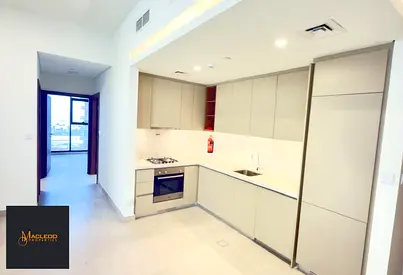 Brand New | Unfurnished | Mid floor