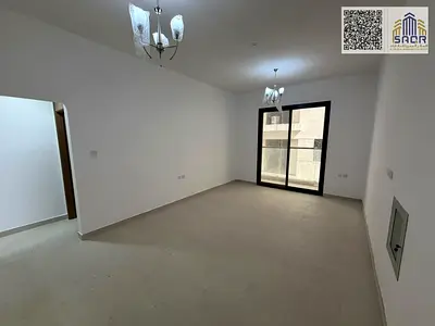 اول ساكن شقة  للايجار غرفة وصالة حمامين بلكونة مساحات واسعه تكييف مركزي قريب لكل الخدمات على مخرج دبي