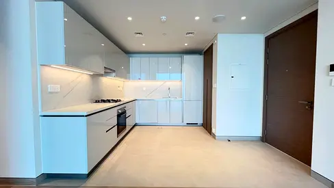 1 BR | LAGOON VIEW | HIGH FLOOR