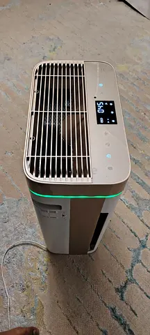 Honeywell Air Touch U2 Air Purifier. with digital display — good working condition