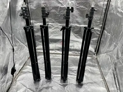 Set of 4 Lightweight Light Stands / Tripods for Studio Lighting
