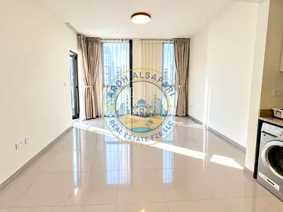 Balcony//2 washrooms//luxurious apartment//