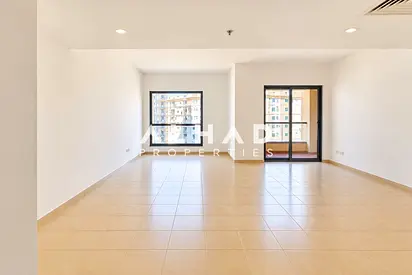 Spacious | Maid's Room | Unfurnished | Fully Renovated