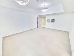 Luxurious same like new 2 parking close kitchen