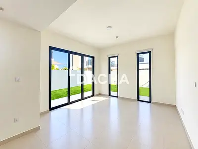 Landscaped | Vacant Now | Perfect Condition