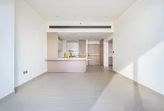 TOWNHOUSE FEEL|BIG LAYOUT|CHILLER FREE|BRAND NEW