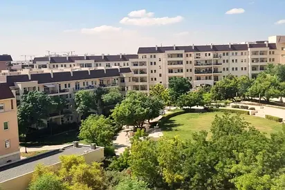 Garden View | Vacant | Huge Layout