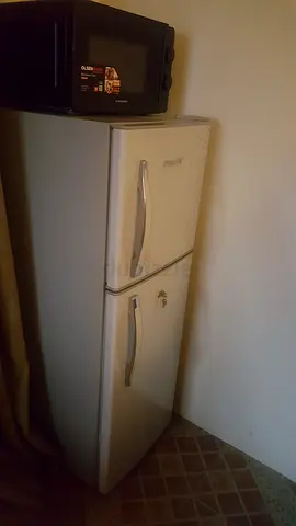700L Fridge in good condition 350aed