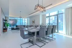 Multiple options spaciouse ready to move in