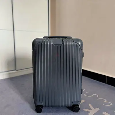 RIMOWA Essential Cabin Suitcase in gray