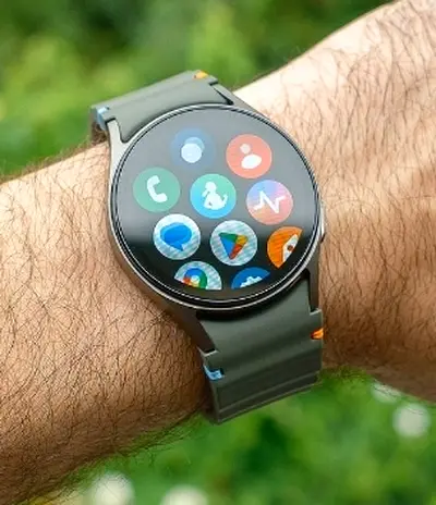 Samsung Watch 7 44mm With Box and 4 straps