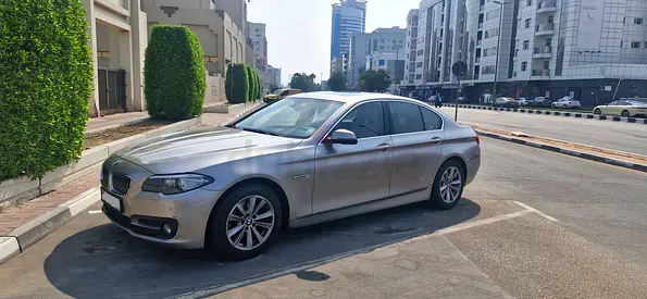 2015 BMW 5-Series 520i Exclusive GCC Specs